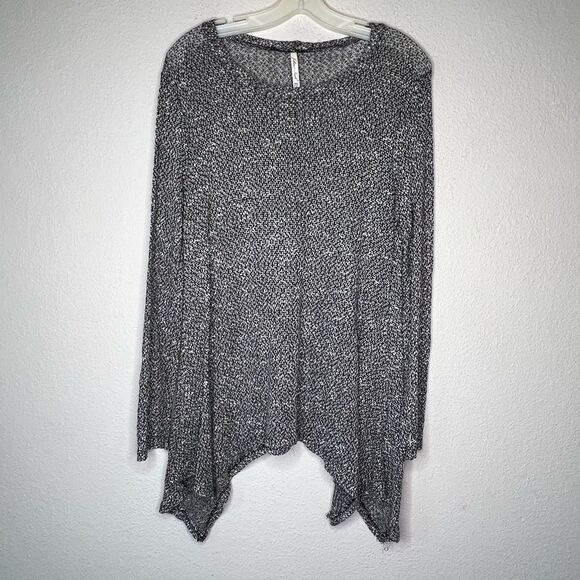 Jillian Nicole Sweater - Picture 2 of 7